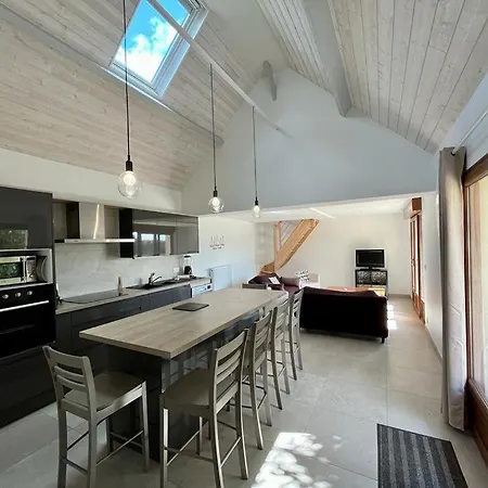 Ferienhaus Maison Chaleureuse Avec Parking, Jardin, Terrasse La Celle-les-Bordes