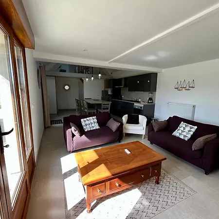 Maison Chaleureuse Avec Parking, Jardin, Terrasse * La Celle-les-Bordes